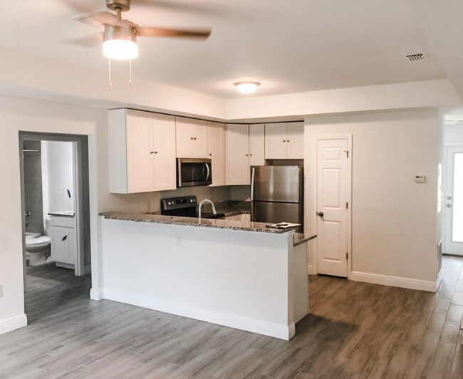 Photo - 440 Dora Ave