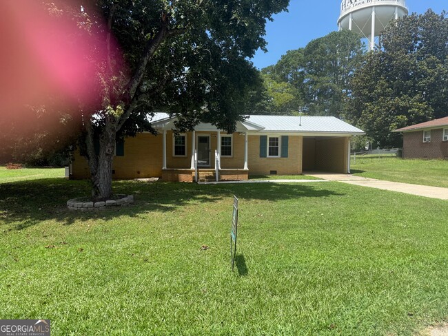 Photo - 201 Pecan Dr House