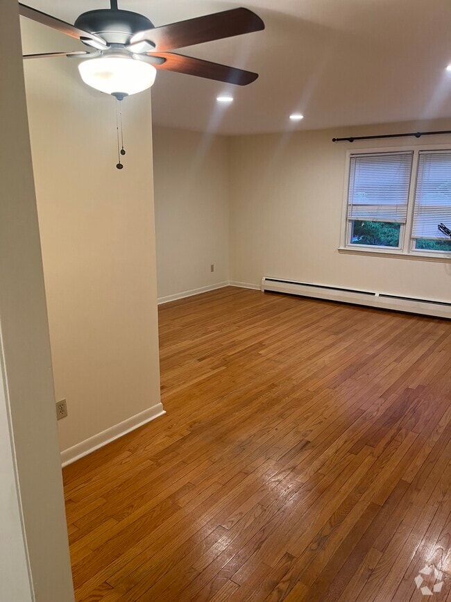 Building Photo - 95 Barnett St Unit 3 Rental