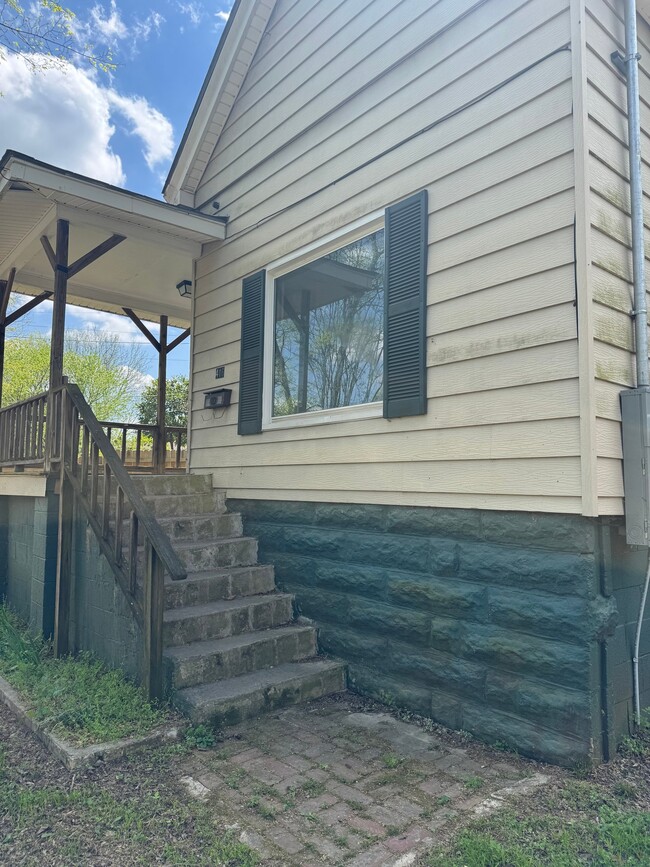 Building Photo - 416 Palmetto St