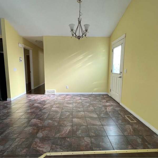 Photo - 364 Martindale Dr NE