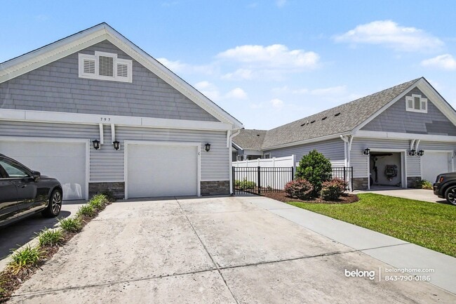 Building Photo - 797 Salerno Cir
