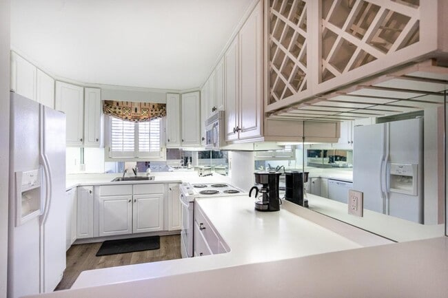 Photo - 1305 Vernon St