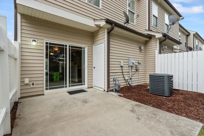 Photo - 223 Morgan Brook Way