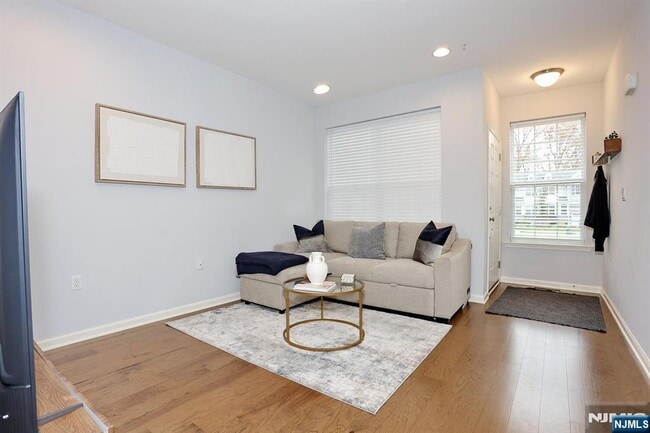 Photo - 4 Masterson Ct Unit 4