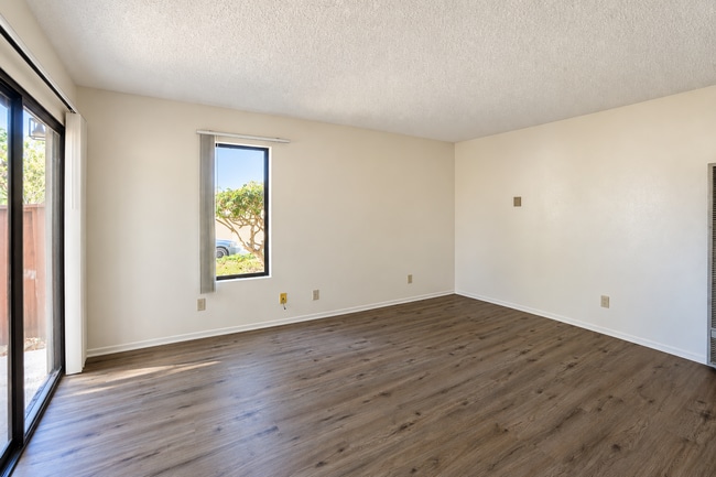 1216-A East Walnut Avenue