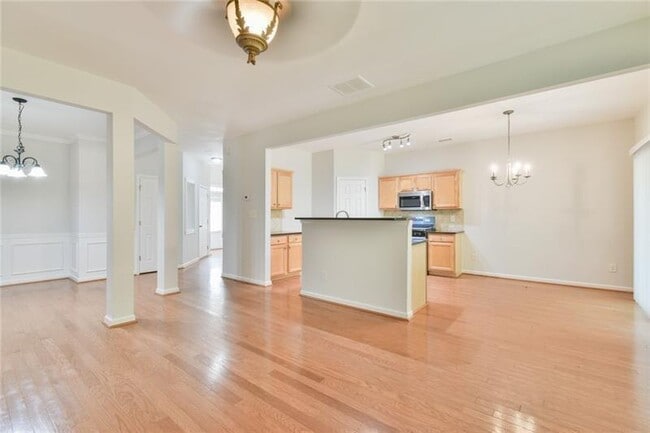 Photo - 2694 Winslow Ridge Dr NE