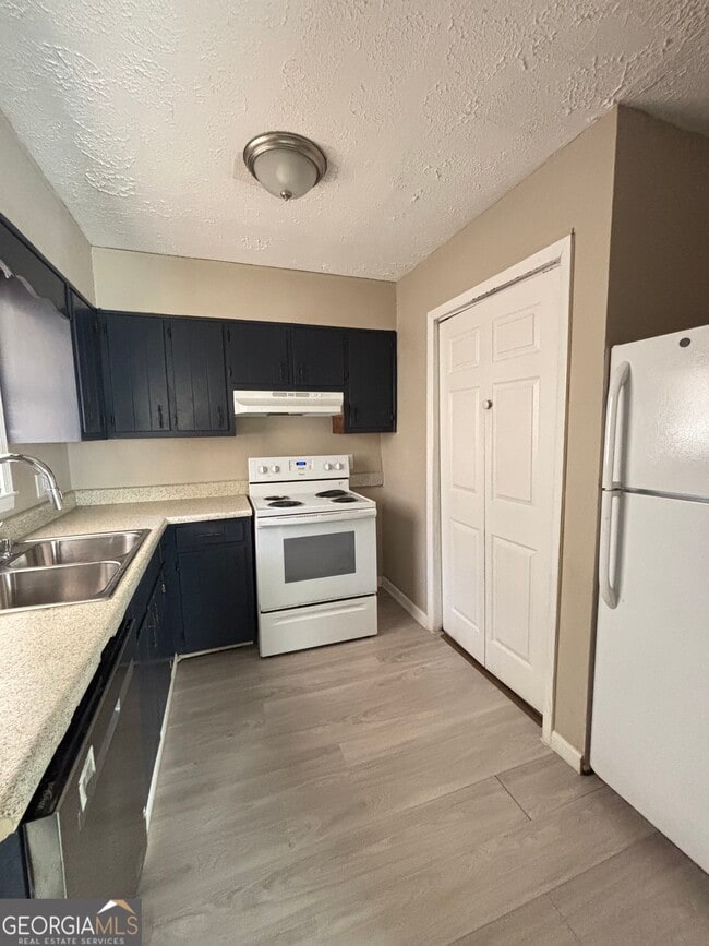 Photo - 1216 Cedar Creek Ct NW