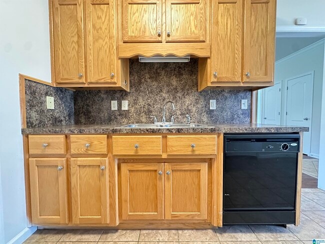 Photo - 114 Vann Cir