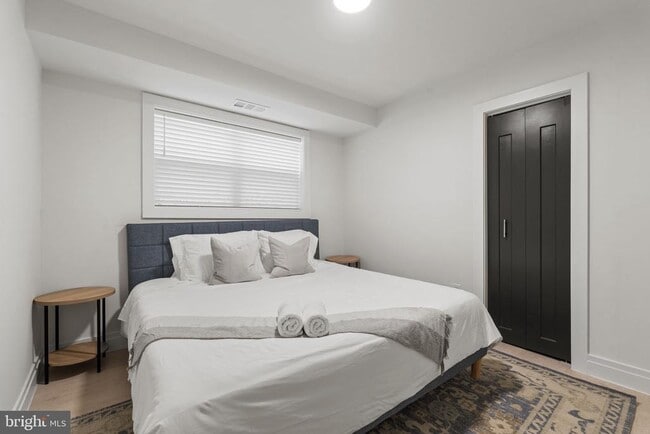 Photo - 100 W Taylor Run Pkwy Unidad 8