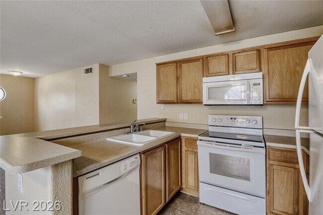 2982 Juniper Hills Blvd Unit 203