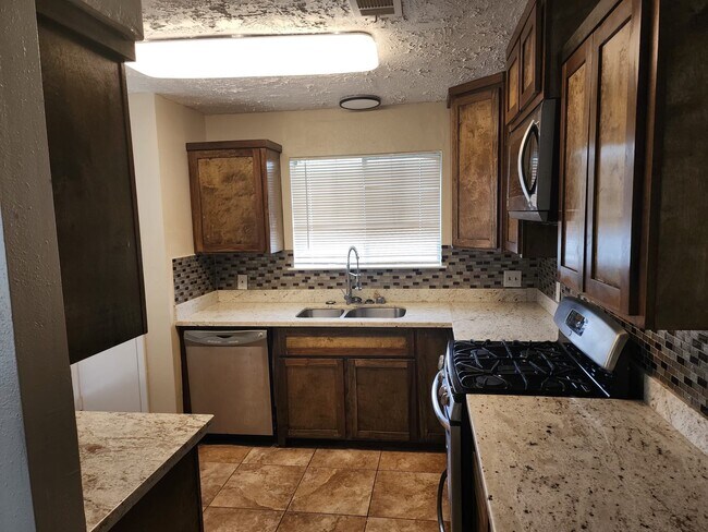 Photo - 715 Beechbend Dr