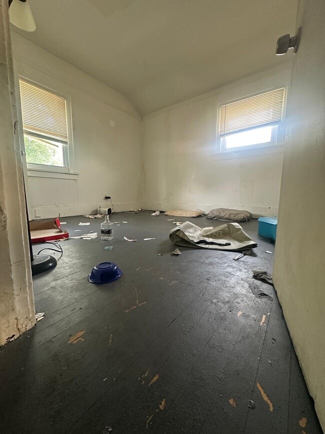 Photo - 19969 Hanna St