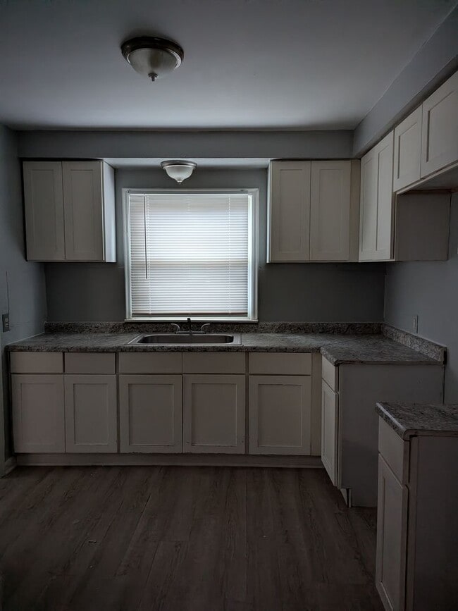 Photo - 19971 Stout St