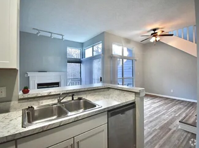 Building Photo - 1938 E Bay Pointe Dr Unit 1938 E Bay Pointe Dr. Rental