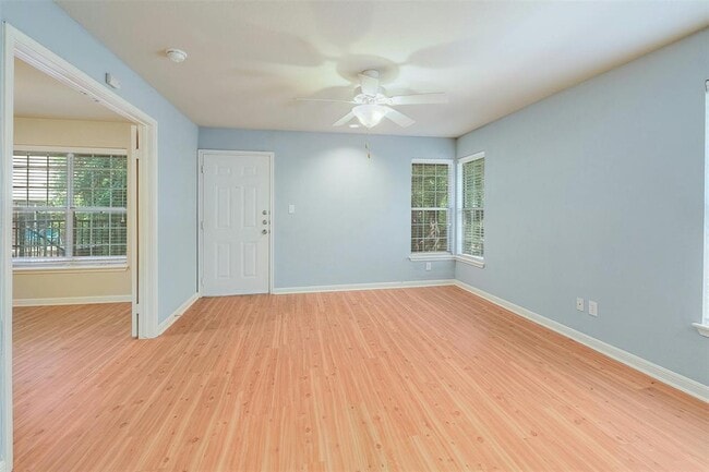 Photo - 7685 Northcross Dr Unidad 524