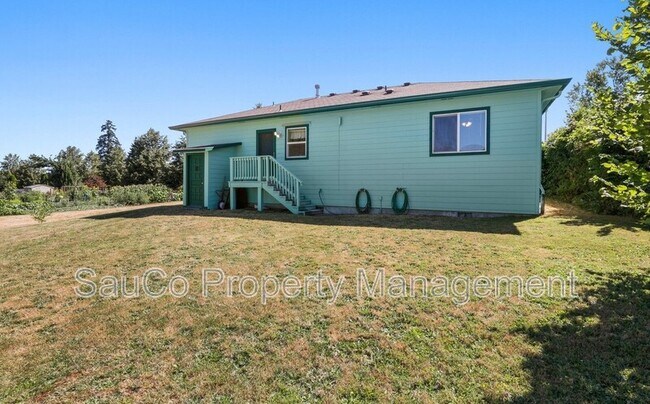 Photo - 1449 N Ivy St