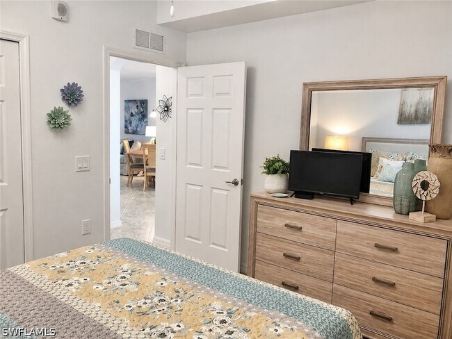 Photo - 9596 Trevi Ct Unidad 5435