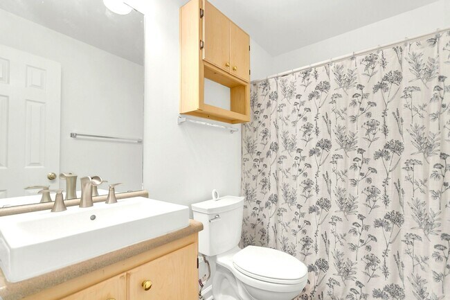 Photo - 188 Midland Pkwy