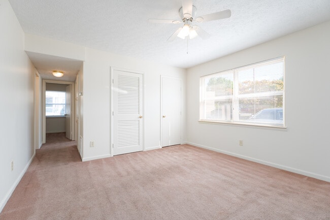 Photo - 633 Princeton Pkwy