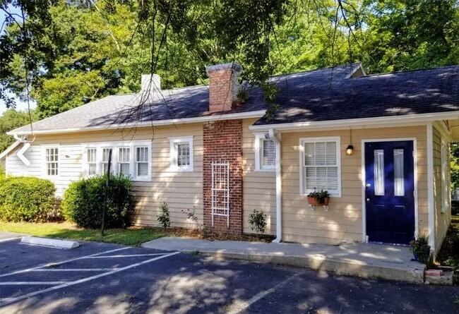 Building Photo - 175 Park Dr