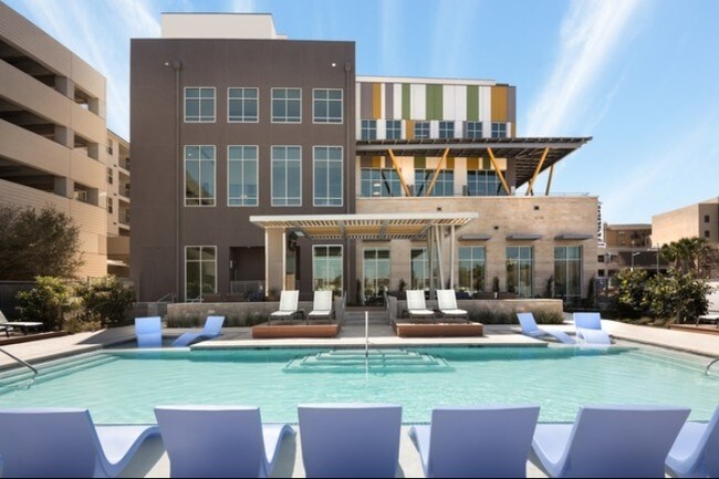 Photo The Standard At Domain Apartments Photo The Standard At Domain Apartments