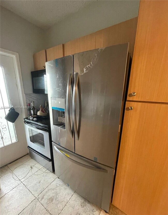 Photo - 8420 Byron Ave Unit 3