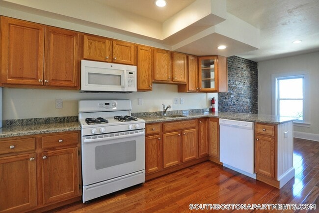 Building Photo - 3 Grimes St Unit 3