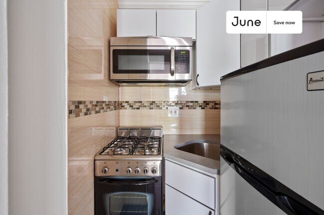 Photo - 534 E 14th St Unidad 8