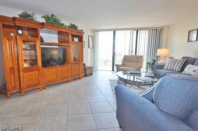 Photo - 260 Seaview Ct Unidad 404