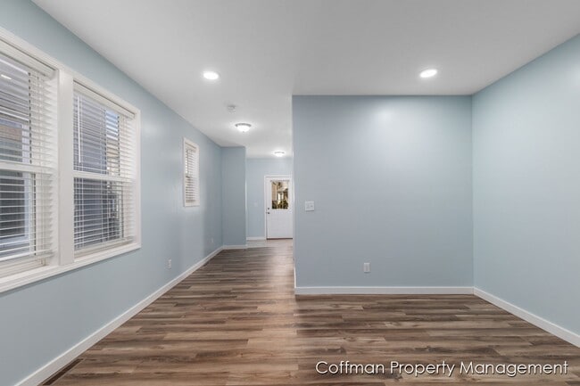 Photo - 4 Bed, 2 Full Bath Fully Remodeled Home