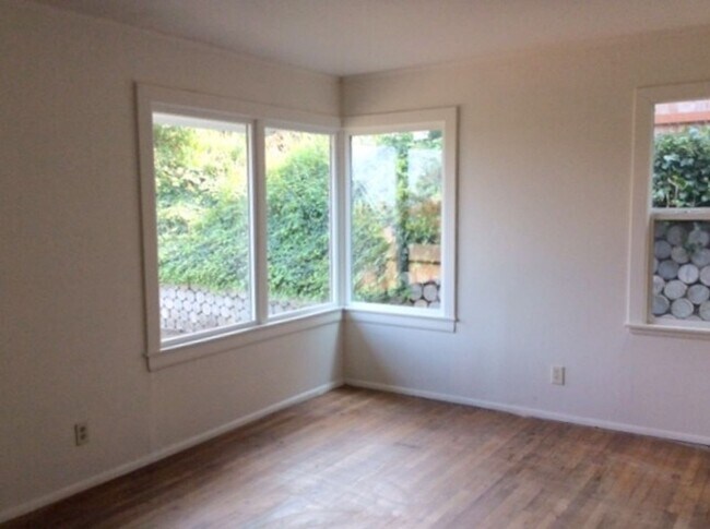 Photo - Charming 2 BDRM/1 BATH Home in Magnolia! Available Now!