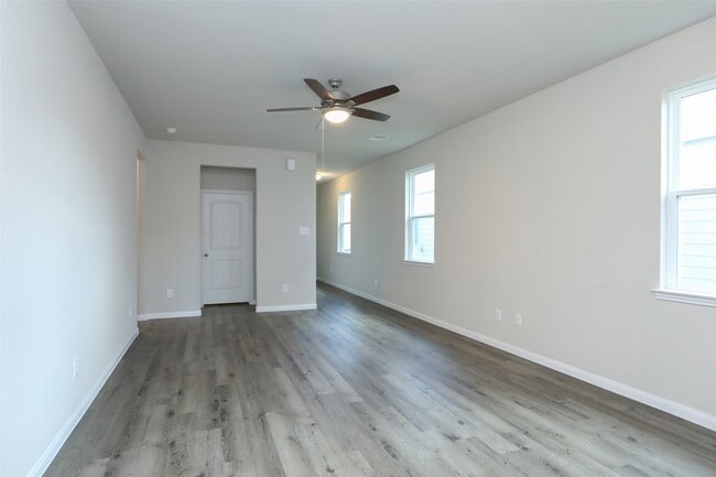 Building Photo - 2528 Westslope Dr