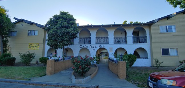 Casa Del Rio - Casa Del Rio Apartments