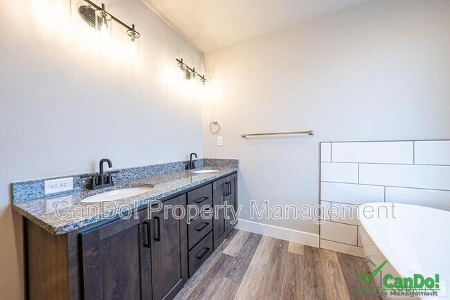 Photo - 1380 Remington Trl