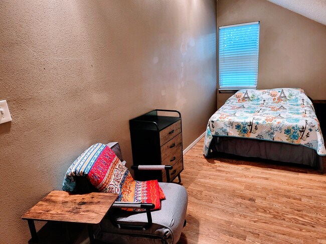 Photo - Woodland V B.Up