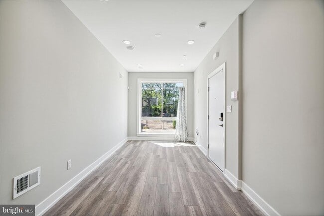 Building Photo - 2429 N 3rd St