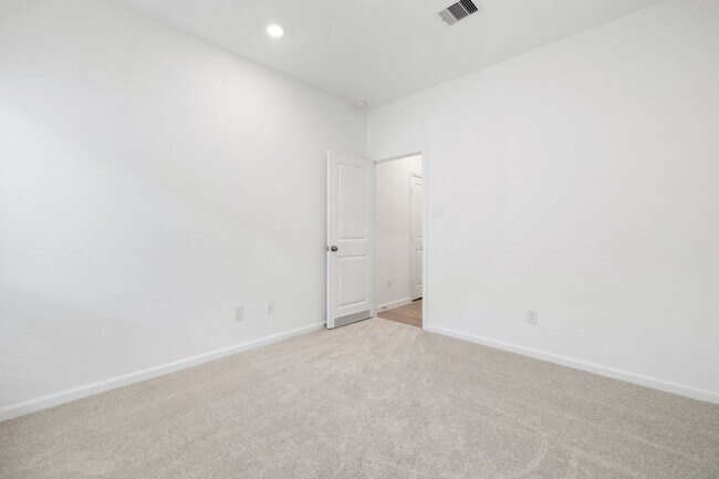 Photo - 30342 Centipede Grv Ln