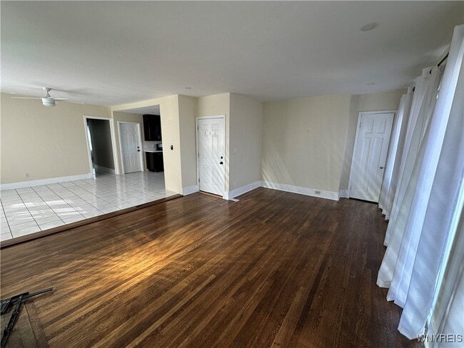 Photo - 1133 Hertel Ave