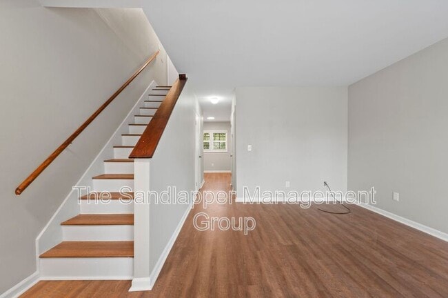 Photo - 28 Crosscreek Dr