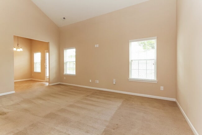 3324 Mortemer Ln