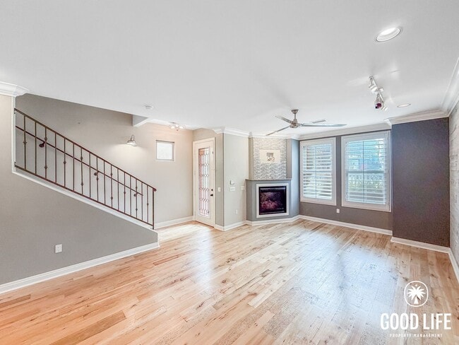 Photo - Spacious 3B/3BA Home with Loft-Style Office and Rooftop Deck in Pacific Beach
