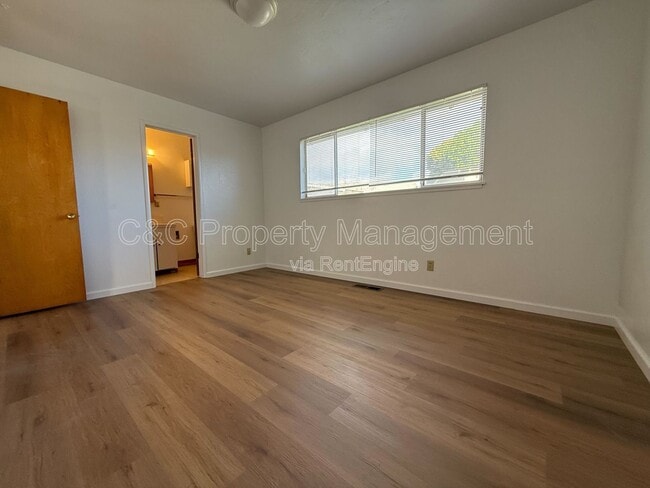 Photo - 840 Camille Ct