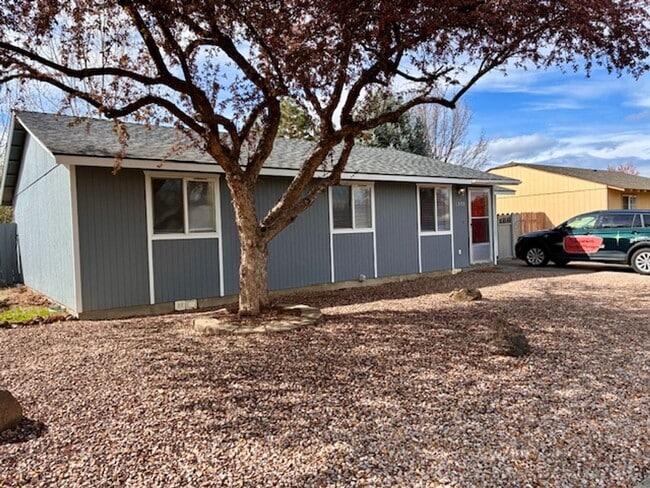 Photo - Charming 3-Bedroom Single-Level Home with Spacious Yard!