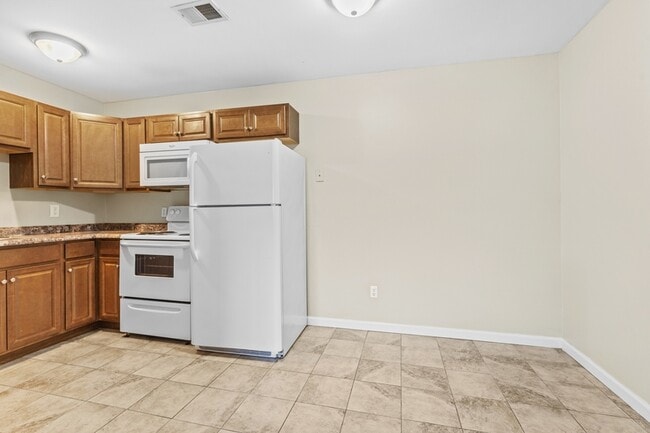 Photo - 23210 Huron River Dr