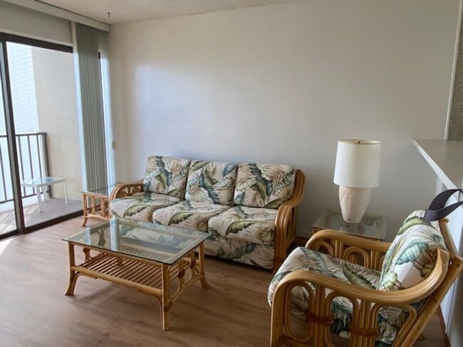 Photo - Four Paddle Condominium in Waikiki