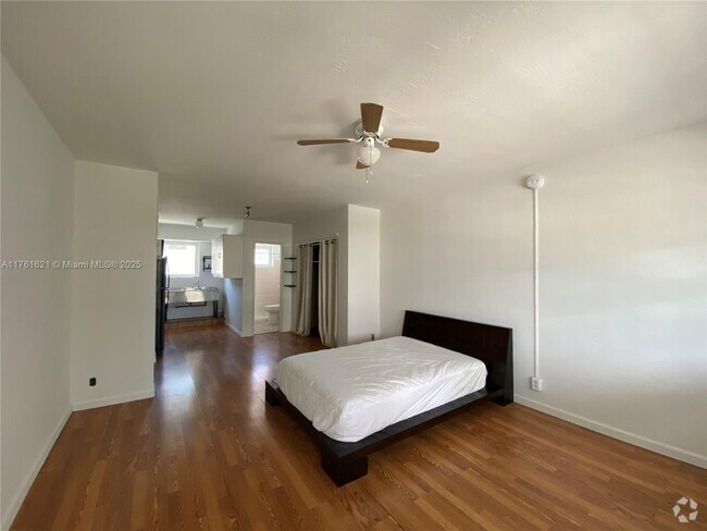 Building Photo - 158 Ocean Dr Unit 306 A Rental