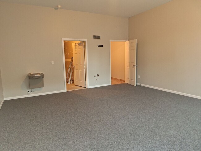 Photo - Amazing Shelby Twp Townhome