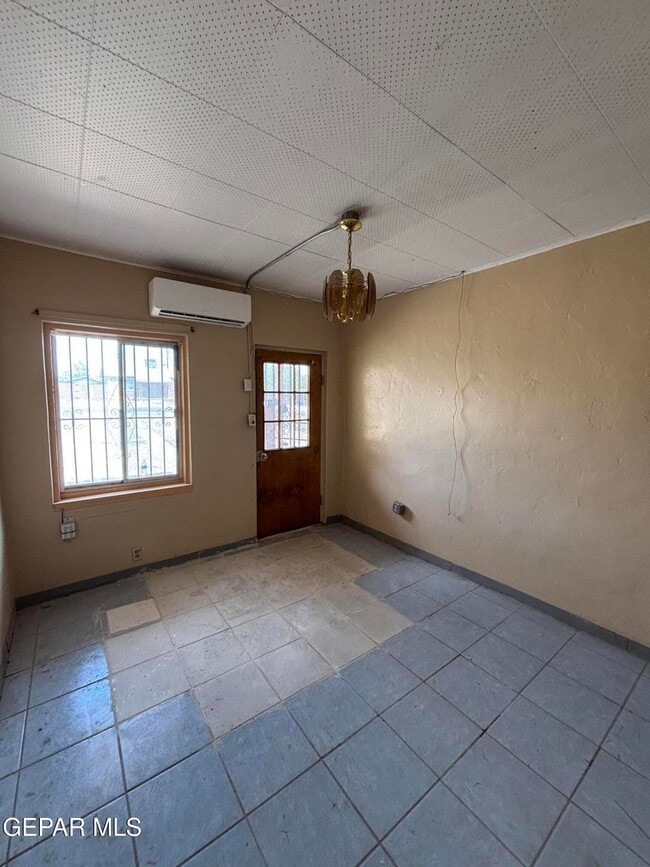 Photo - 4000 1/2 Sacramento Ave