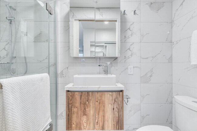 Photo - 1170 Barclay St Unit 304